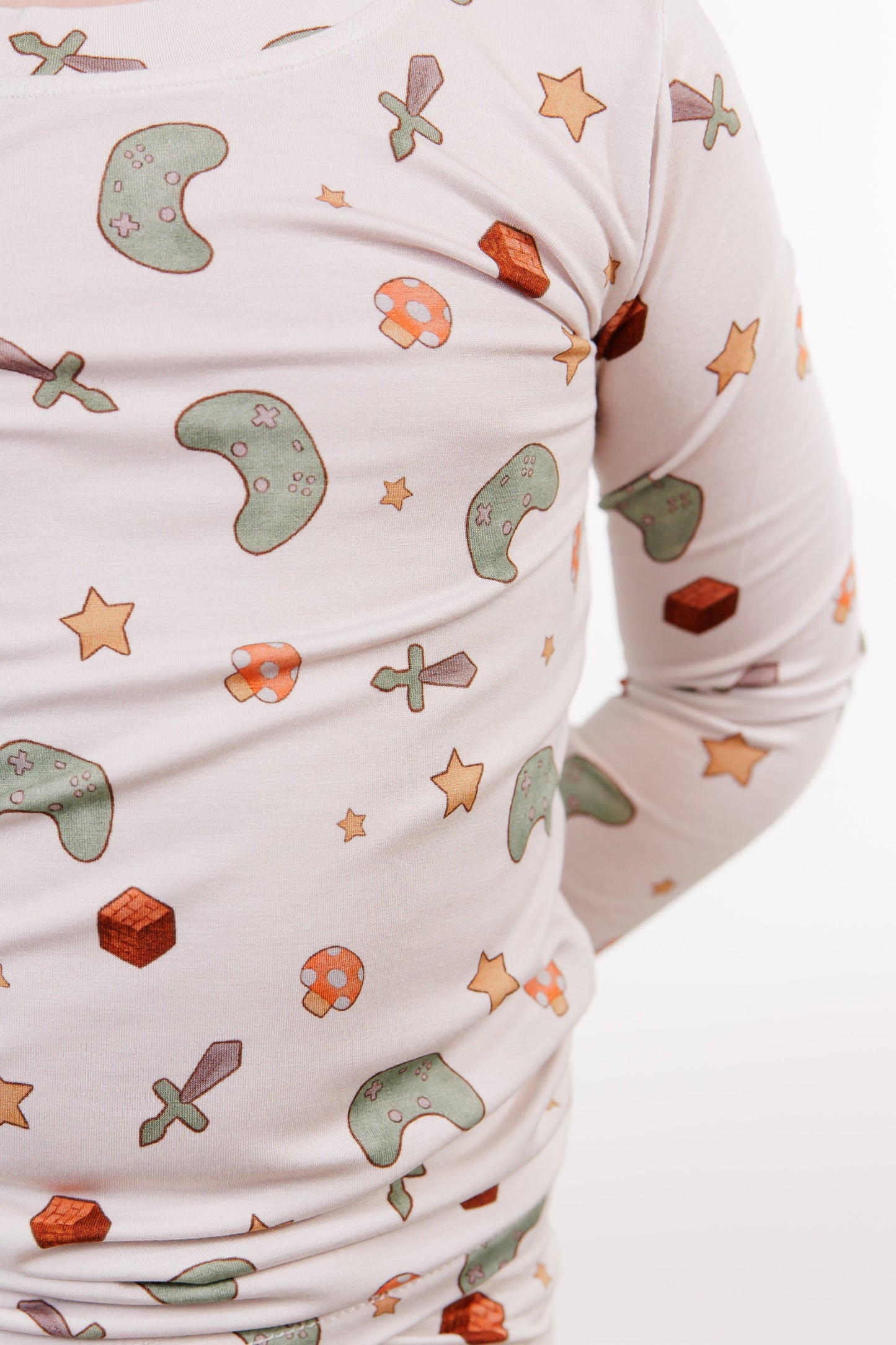Two Piece - Gamer in Greige